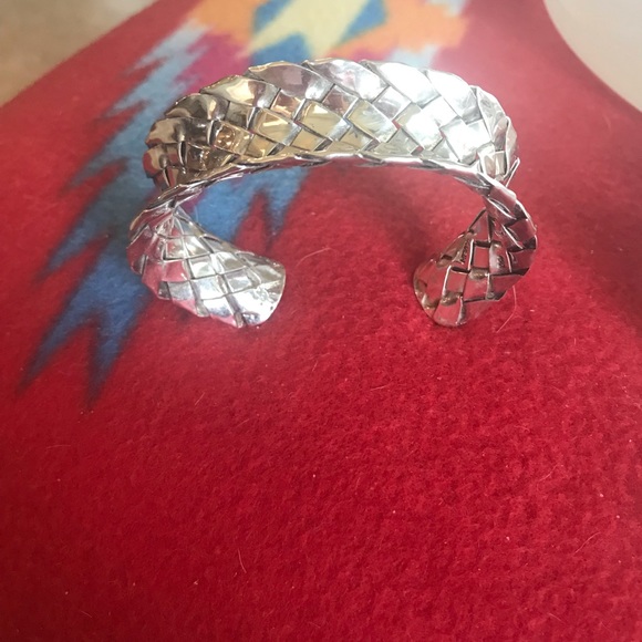 Sterling silver 950 basket weave handmade cuff. - Picture 2 of 9